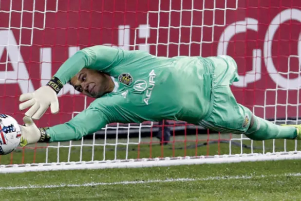 لماذا تعاقد مانشستر سيتي مع زاك ستيفن رغم أنه لن يلعب مطلقاً؟