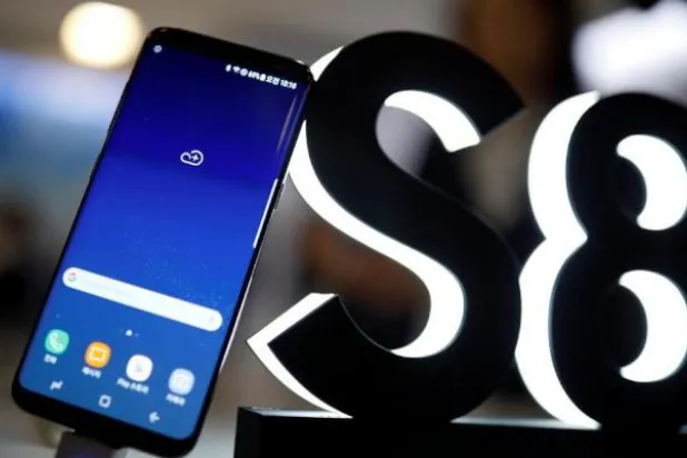 «سامسونغ» تحظر حذف «فيسبوك» من بعض أجهزتها