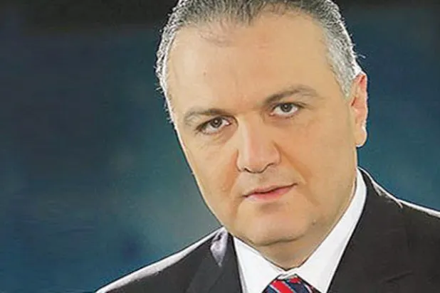 عندي بدل الحكاية حكايات