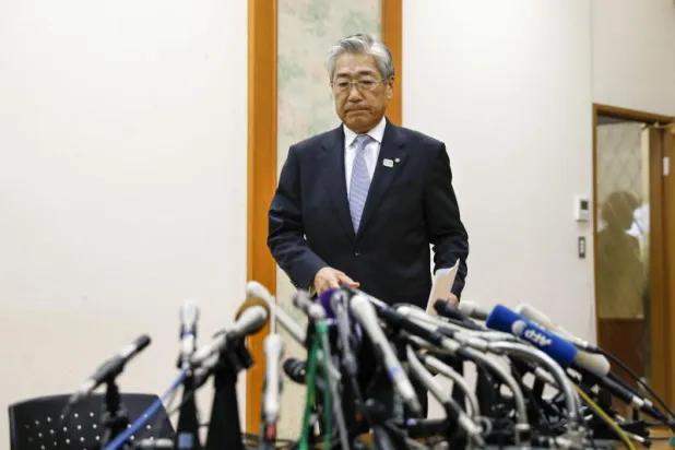 رئيس اللجنة الأولمبية اليابانية تسونيكازو تاكيدا (إ.ب.أ)