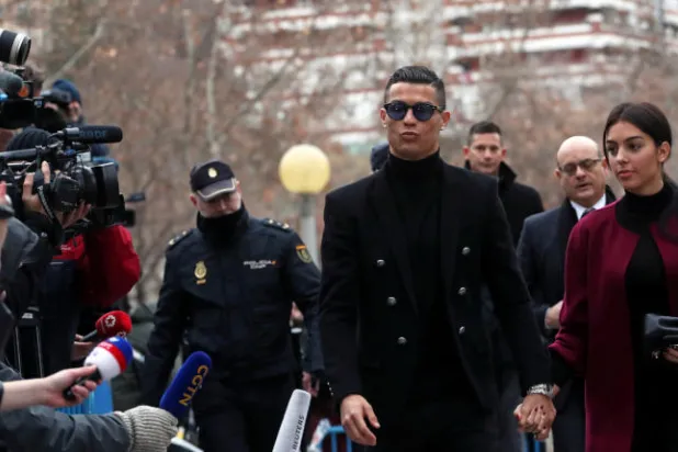 بالفيديو... رونالدو يقر بالذنب بقضية تهرب ضريبي في إسبانيا