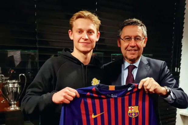 رسمياً... الموهبة الهولندية إلى برشلونة