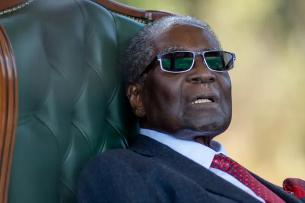 سرقة حقيبة رئيس زيمبابوي السابق وبداخلها مليون دولار