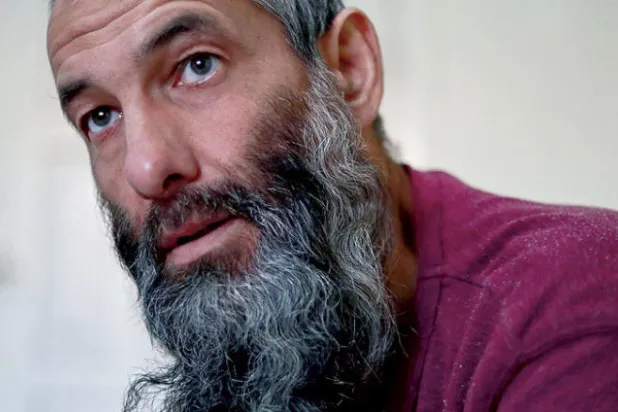 آيرلندي فار من جيب «داعش»» المحاصر: أكلنا العشب واعتقدنا أننا سنموت جوعاً