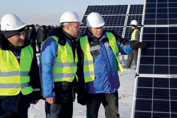 كازاخستان تشيّد أضخم محطة طاقة شمسية في آسيا الوسطى