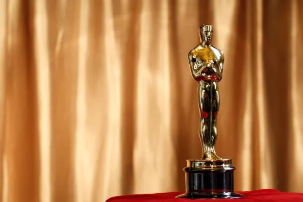 «الأوسكار» تكشف عن أبرز النجوم المشاركين في تقديم الحفل وتوزيع الجوائز