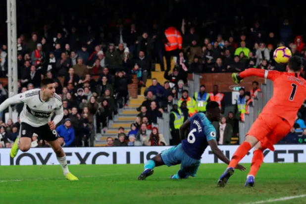 ميتروفيتش مهاجم فولهام... إحدى الصفقات الصيفية القليلة الناجحة (رويترز)