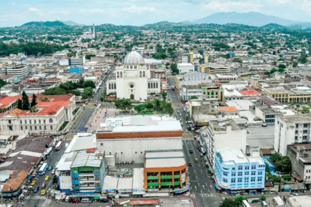 السالفادور... أصغر دول أميركا الوسطى وأكثرها اكتظاظاً