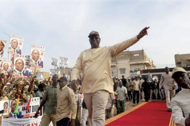 السنغاليون ينتخبون رئيساً جديداً... وتوقعات بفوز ماكي سال في الدورة الأولى