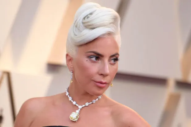 ليدي غاغا في حفل الأوسكار بلوس أنجليس (أ.ب)