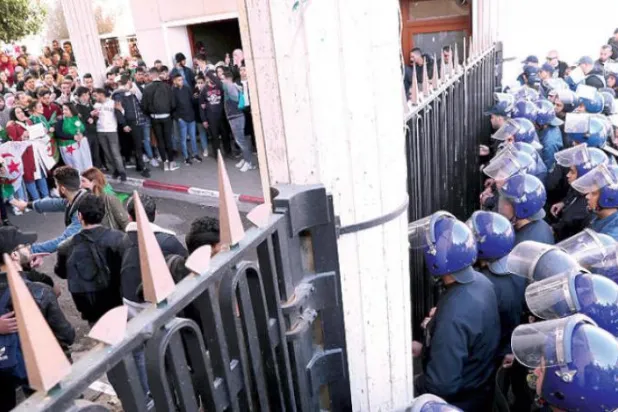 تظاهرات دانشجویی گسترده علیه کاندیداتوری بوتفلیقه