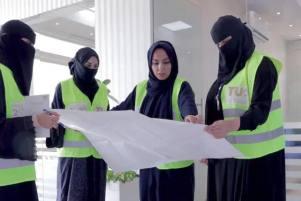 المرأة من المجال العملي إلى المشاركة في الفعاليات كافة في السعودية