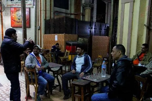 مقهى في الإسكندرية ملاذ لأصحاب لغة الإشارة منذ عقود