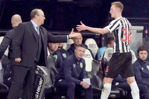 لونغستاف لاعب نيوكاسل... مايكل كاريك الجديد لكن بقدر أكبر من الهدوء