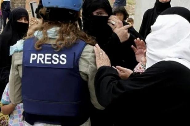 صحافيات سوريا... مخاطر تغطية من الصفوف الأمامية وتحديات «جندرية»
