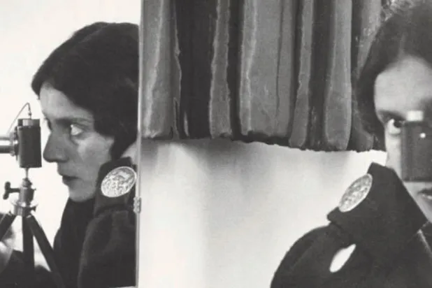 تينا مودوتّي... كاميرا الواقع العاري