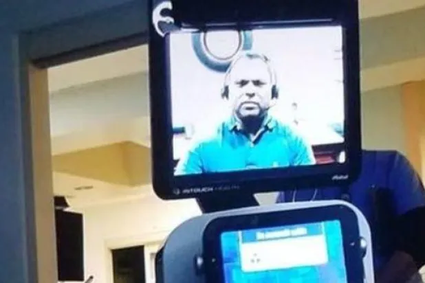 «روبوت» يبلغ مريضاً أميركياً بقرب وفاته