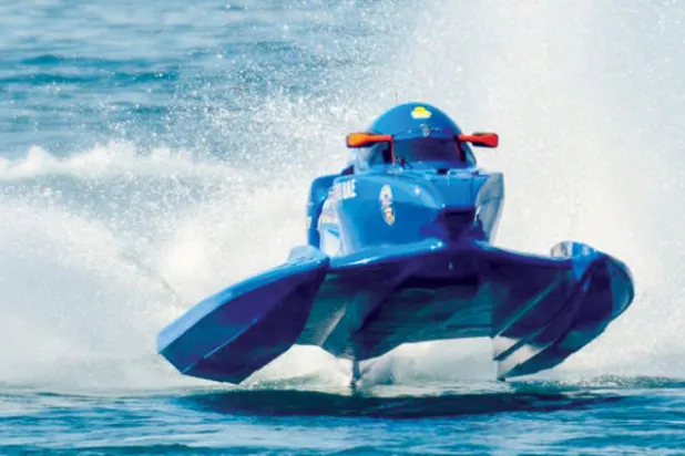 بطولة العالم للزوارق السريعة تشعل شواطئ الدمام