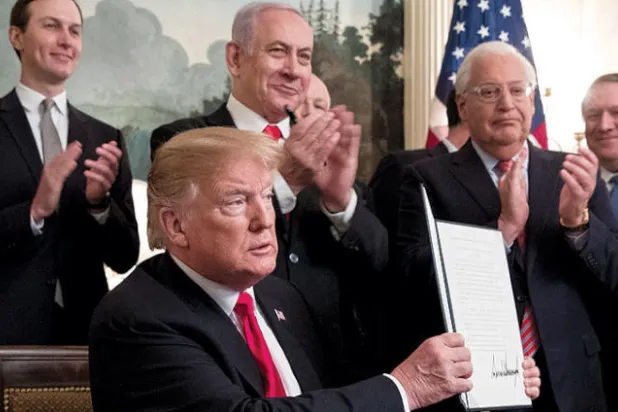 ترمب وقع «وثيقة الجولان» متذرعاً بـ«خطر إيران»