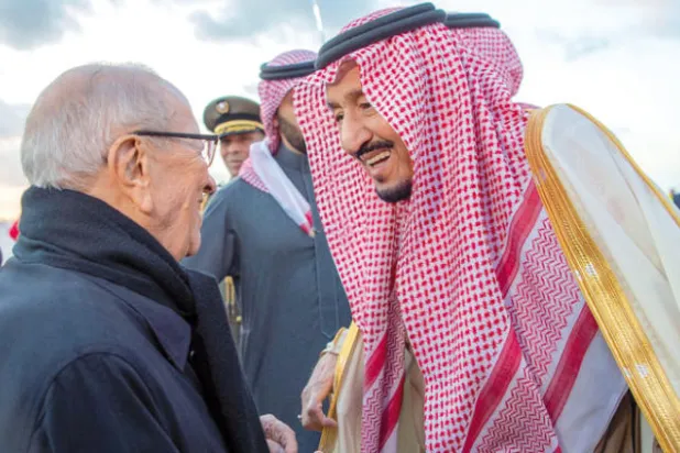 خادم الحرمين يزور تونس ويرأس وفد السعودية في القمة العربية