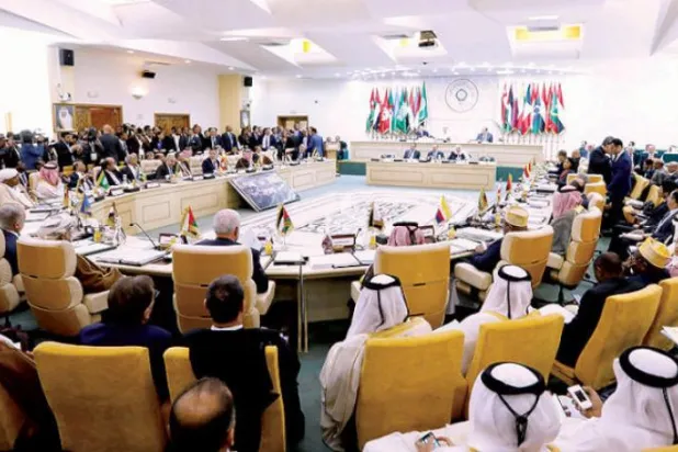 Tunus’ta düzenlenen Arap Birliği Zirvesi’nde ‘Arap dayanışmasına’ odaklanıldı