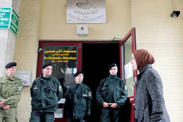 معاناة مزدوجة لألمانيا بين تطرف يميني وتشدد أصولي