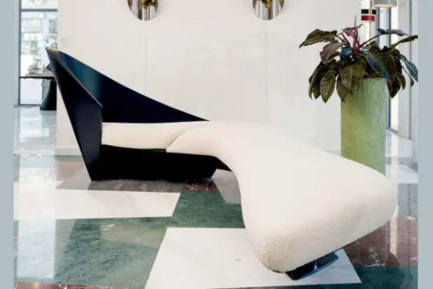 أريكة زها حديد من عام 1988