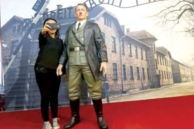 النمسا تنقل تمثالين لهتلر من خزانة البرلمان إلى المتحف