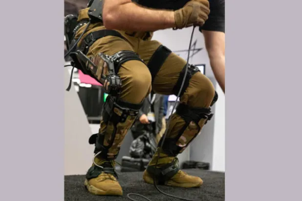 الهياكل الروبوتية الخارجية... تقنية جديدة لتسهيل الأعمال اليدوية