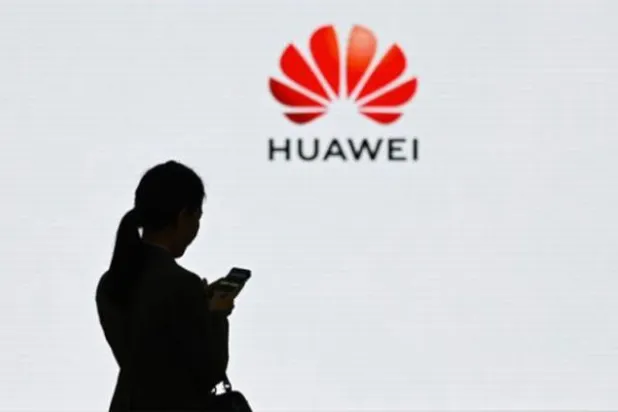 اتهامات لـ«هواوي» بتلقي دعم من الأمن الصيني