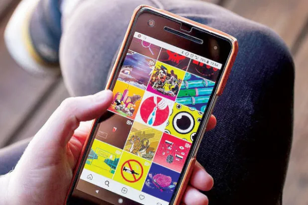 «إنستغرام» يدرس إخفاء «عداد الإعجاب»