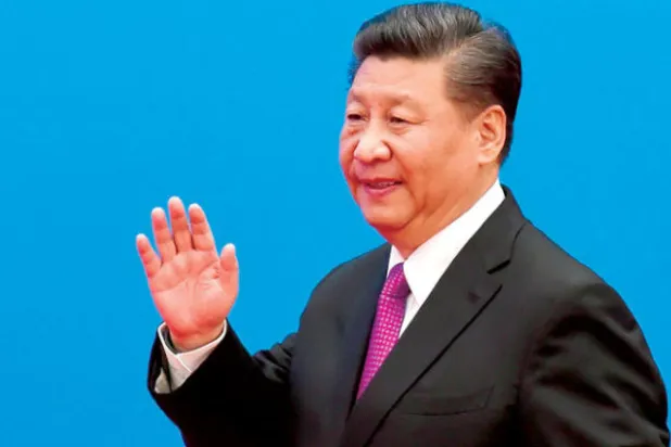 شي جينبينغ: إبهام موناليزي وتعبير مؤجّل!