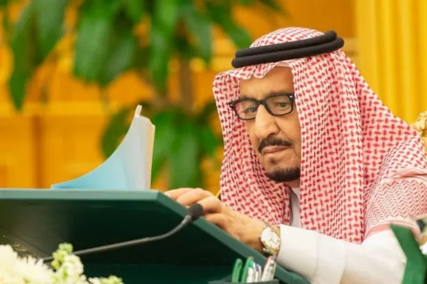 خادم الحرمين يترأس جلسة مجلس الوزراء (واس)