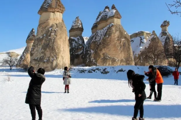 İlk 3 ayda 6,8 milyon ziyaretçi 4,6 milyar dolar turizm geliri