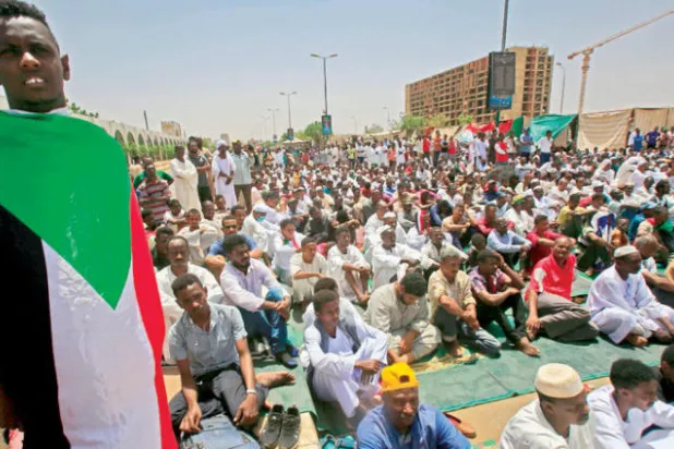 الفرقاء السودانيون يوافقون على مقترح مجلسين سياديين