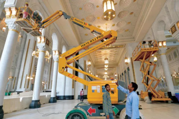 الأجهزة السعودية تكمل استعداداتها  لتوفير الخدمات للزوار والمعتمرين في رمضان