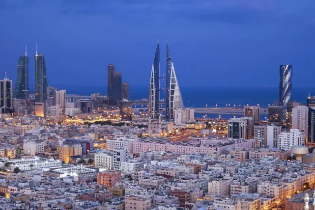 البحرين تتسلم 2.3 مليار دولار الدفعة الأولى من المساعدات الخليجية