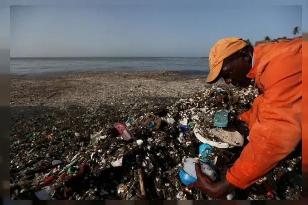 اتفاق أممي لخفض مخلفات البلاستيك في البحار