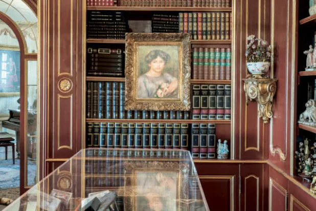 لوحة لرينوار «شابة تحمل الورد» في مكتبة شيروتي