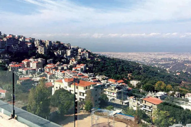 لبنان يتوقع موسماً سياحياً مزدهراً بعد قرارات خليجية برفع حظر السفر