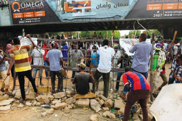 نذر مواجهة جديدة في ساحة الاعتصام بالخرطوم