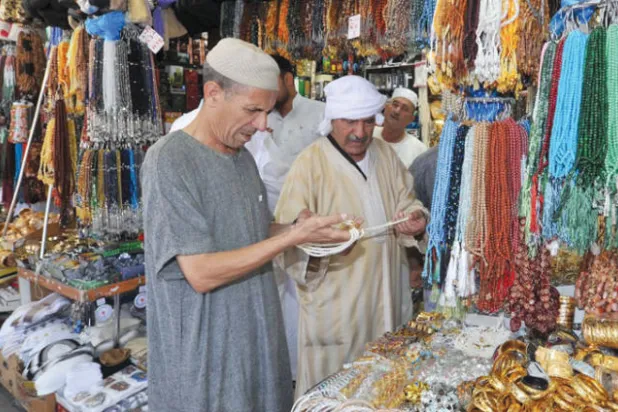 إنفاق المعتمر بين مكة والمدينة ألف دولار في 10 أيام