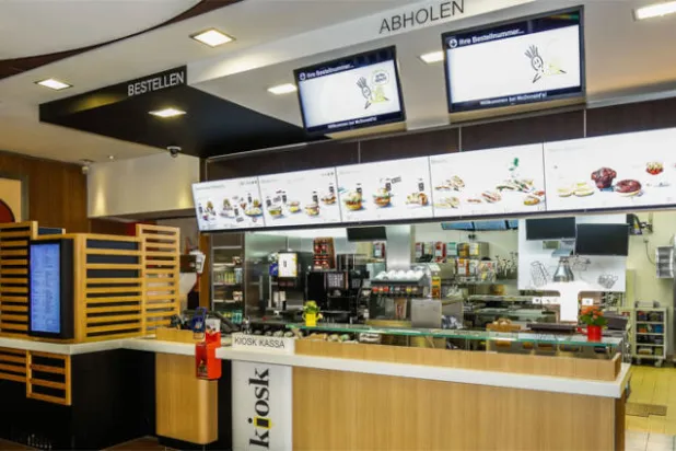 «ماكدونالدز» تساعد الأميركيين الذين يتعرضون للسرقة في النمسا