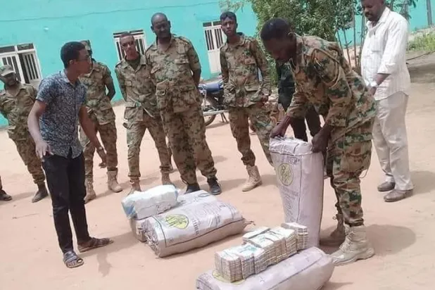  قوات تصادر أموالاً من منزل البشير في كافوري