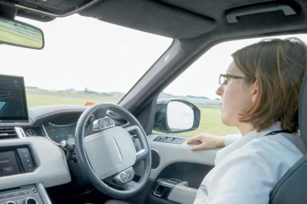 القيادة الذاتية والدفع الكهربائي من معالم المستقبل القريب