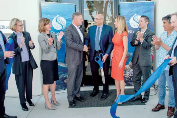 جانب من حفل افتتاح إنتاج شركة «بلو نالو» في أبريل الماضي