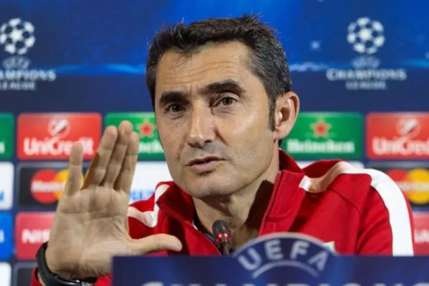 رئيس برشلونه يدافع عن فالفيردي بعد النهاية الحزينة للموسم