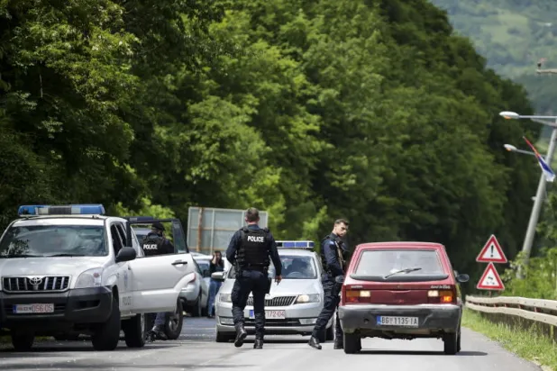 عملية للشرطة بشمال كوسوفو يقابلها استنفار للجيش الصربي