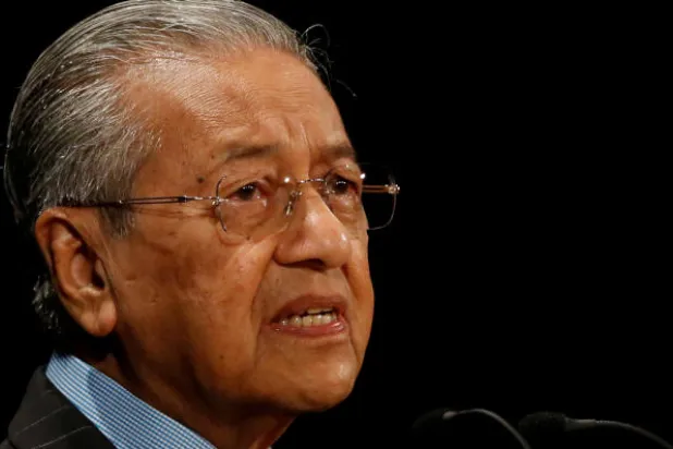 رئيس الوزراء الماليزي: نفضل استخدام «هواوي» المتقدمة على التكنولوجيا الأميركية