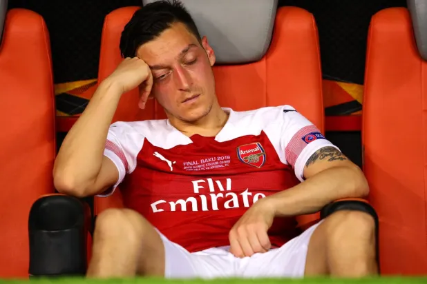 Özil, Emery Clearly Do Not Have a Connection but Will Arsenal Act?
